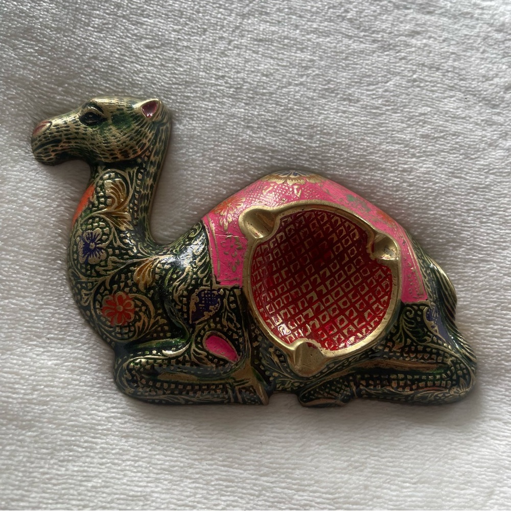 NEW Metal Camel Hand Made Ashtray